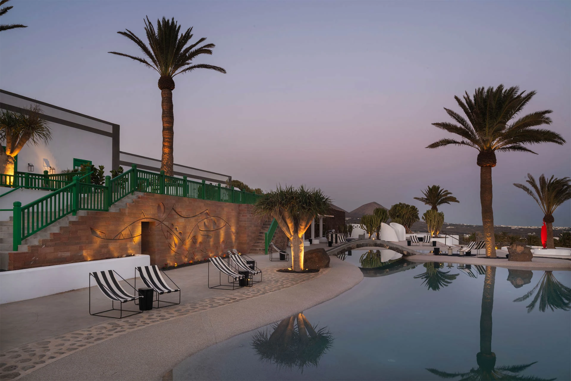 Iluminación exterior Beneito Faure en el Hotel César de Lanzarote